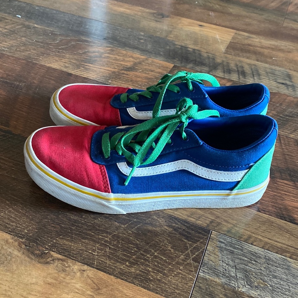 Vans multi color skate shoes youth size 5.5